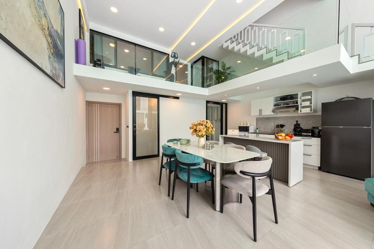 Villa Pool Access Large Townhouse
