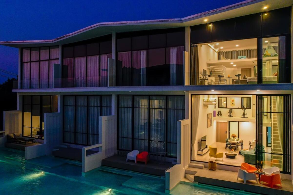 Pool Access Large Townhouse